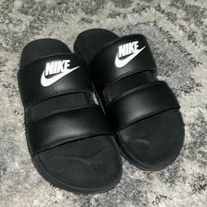Nike Offcourt Duo
Women's Slides